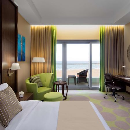 Radisson Blu Hotel & Resort, Sohar Exteriör bild Deluxe room