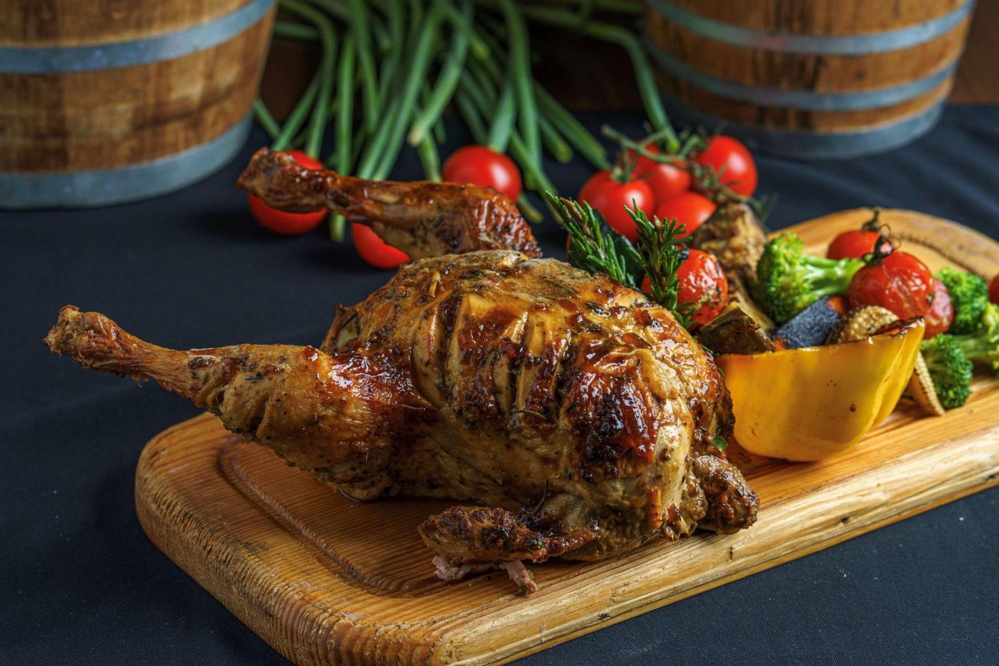 Radisson Blu Hotel & Resort, Sohar Exteriör bild Roast duck