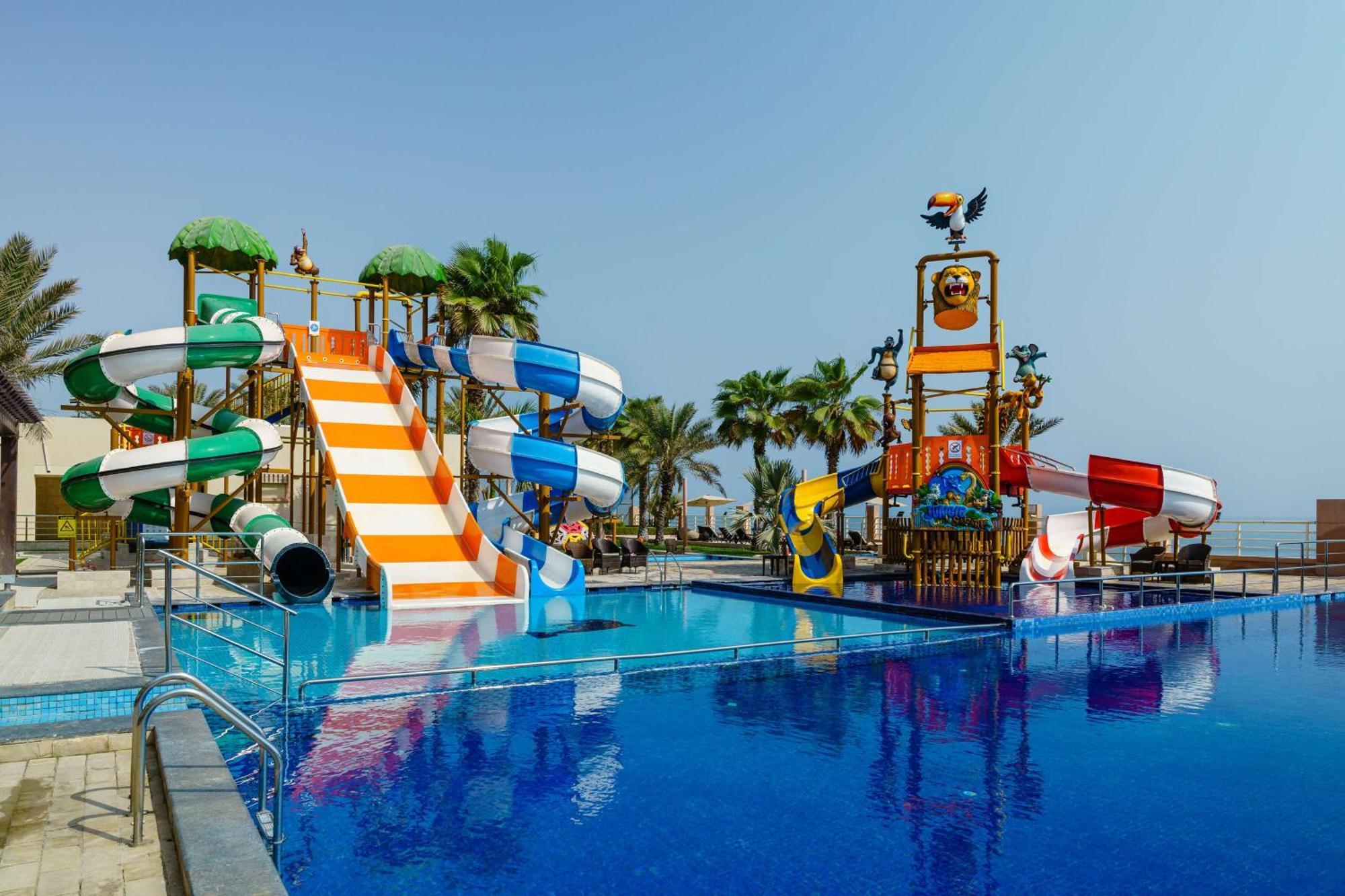 Radisson Blu Hotel & Resort, Sohar Exteriör bild Water park in Egypt