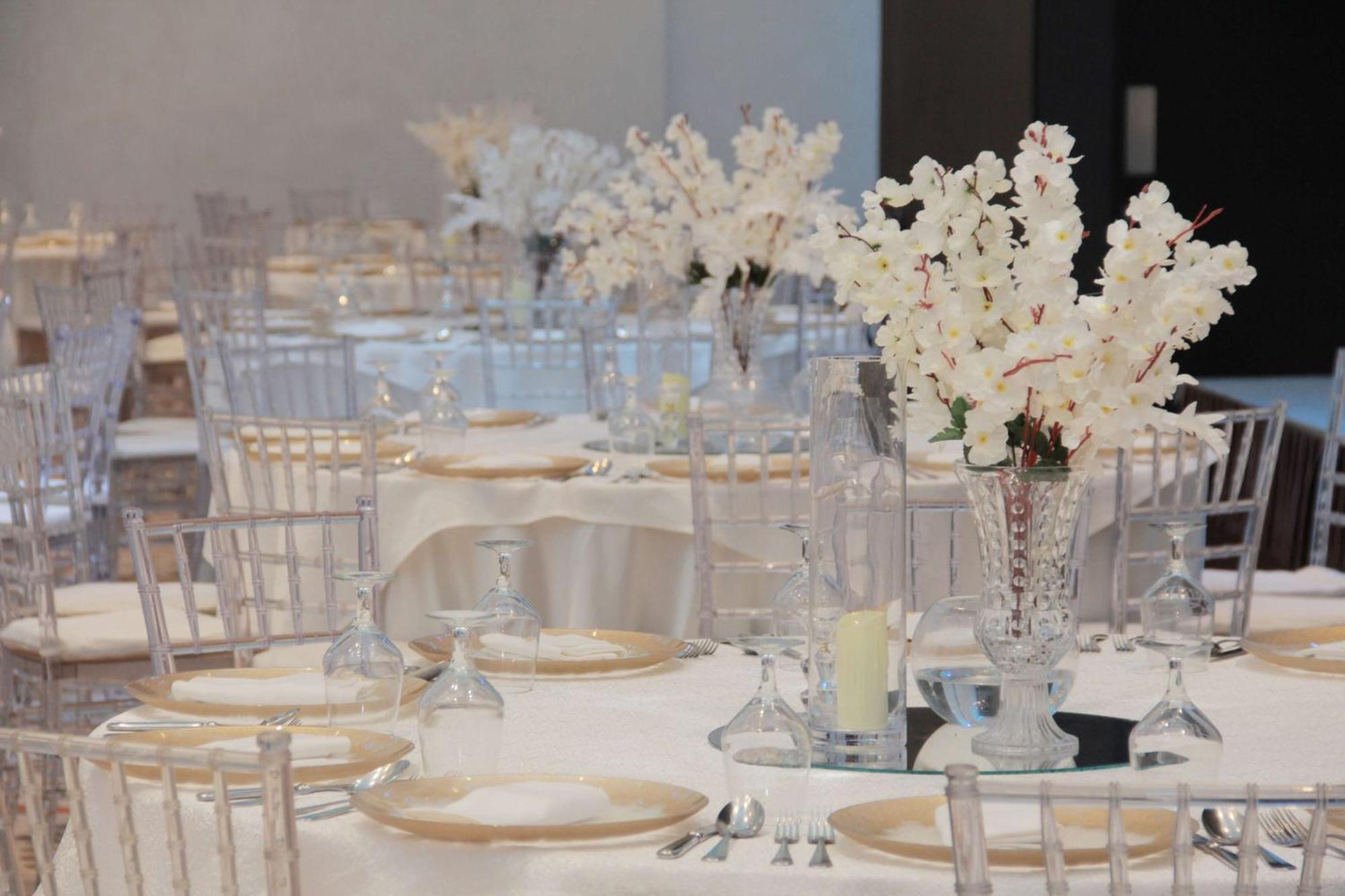 Radisson Blu Hotel & Resort, Sohar Exteriör bild The interior of the ballroom at the 2015 awards ceremony